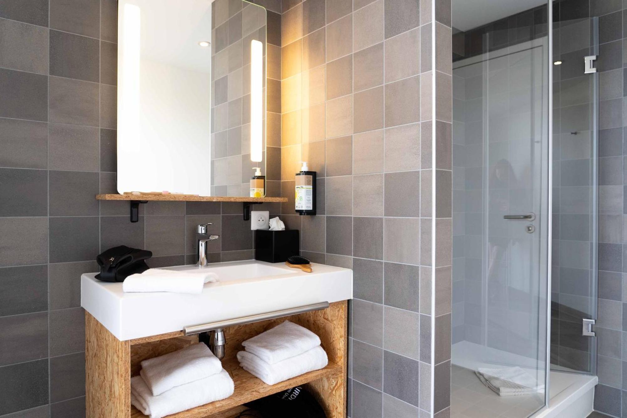Greet Hotel Rennes Pace Екстер'єр фото